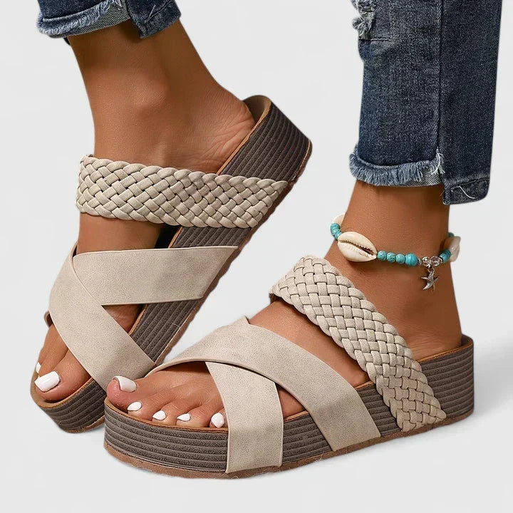 DANYZELLE | ORTHOPAEDIC SANDALS
