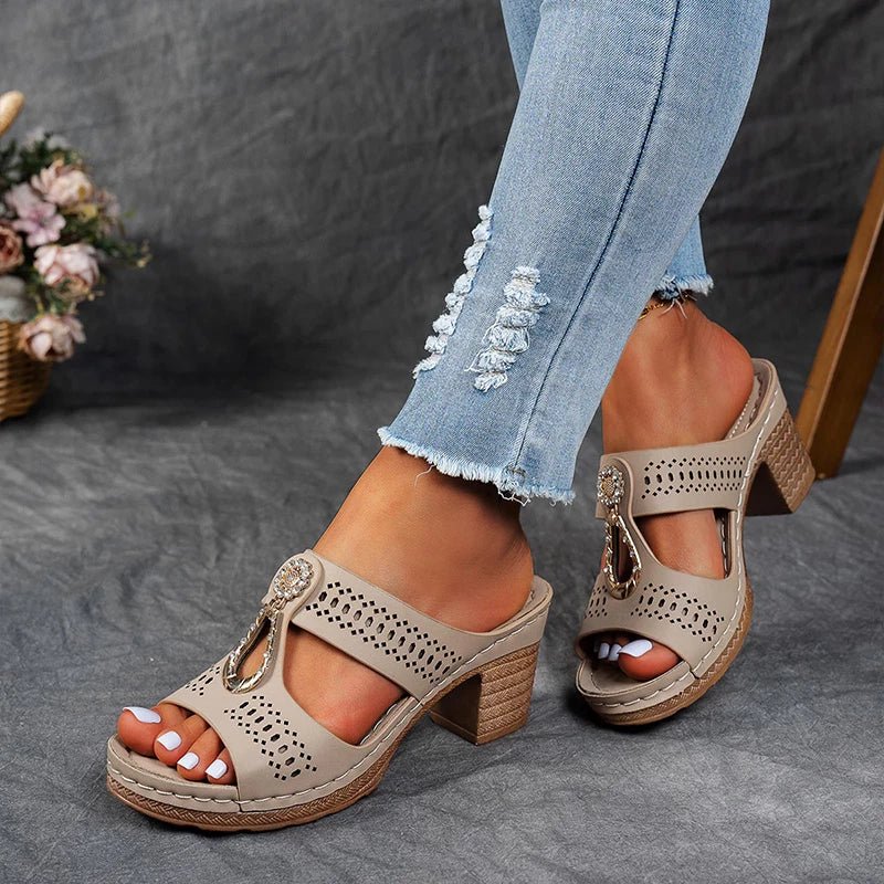 CLAIRE | CHIC ORTHOPAEDIC SANDALS